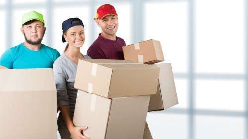 Local removals service for flats, offices, and storage moves near Elephant and Castle