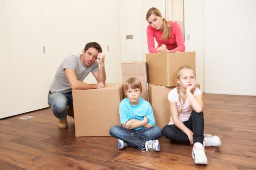Local moving van service for flats and businesses in Elephant and Castle